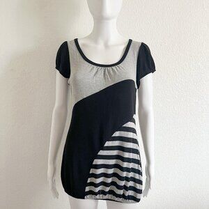 Charlotte Russe Vintage Y2K Size Medium Black Gray Colorblock Short Sleeve Tee